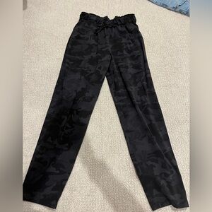 EUC Lululemon Black Camouflage Joggers